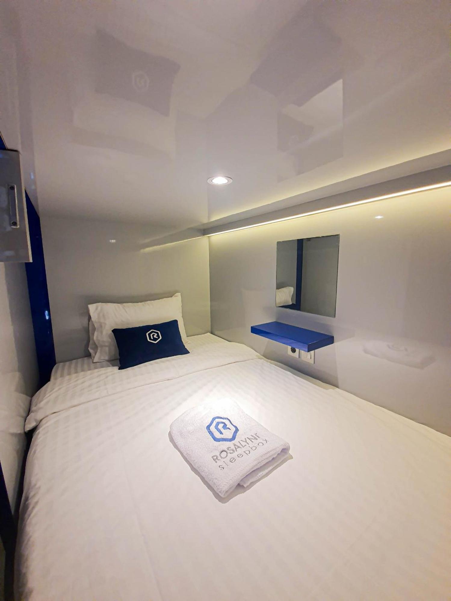 Rosalyne Sleepbox Malioboro 3 Hotel Yogyakarta Eksteriør billede